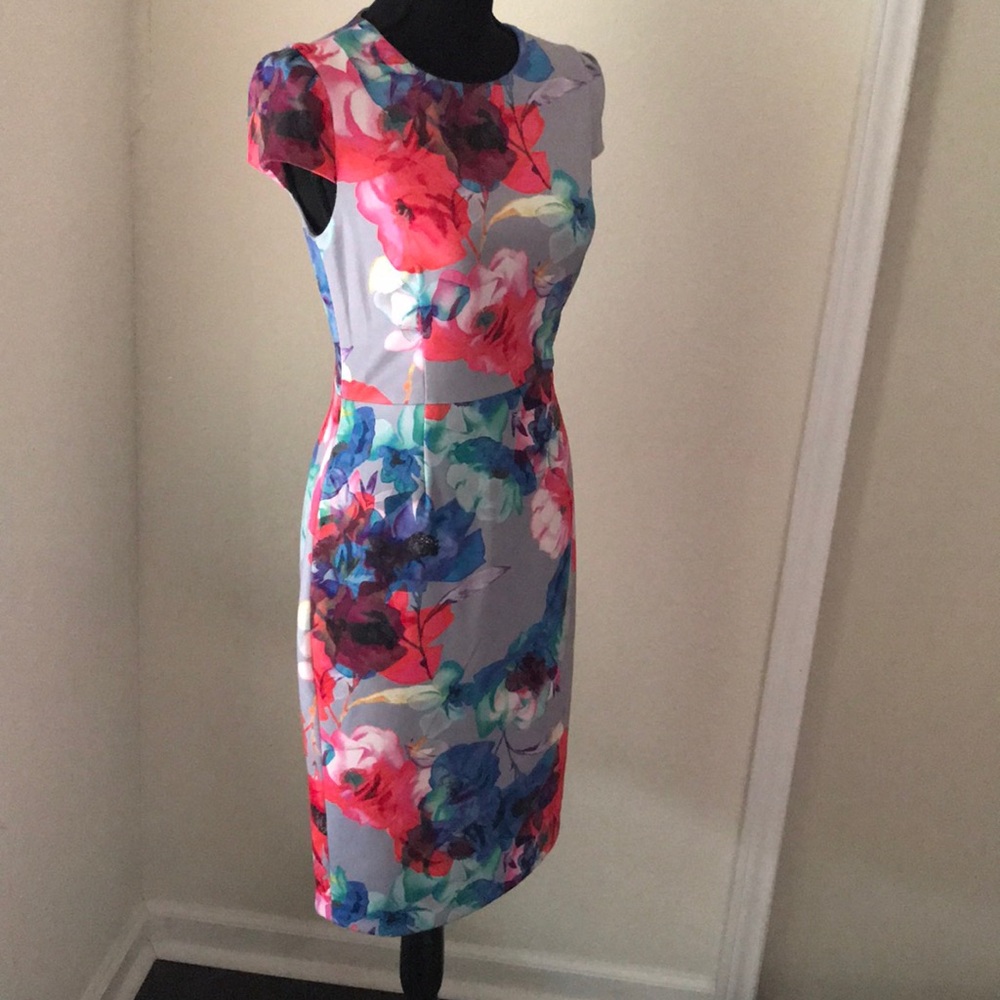 ⬇️ Betsey Johnson Silk Floral Dress 💖